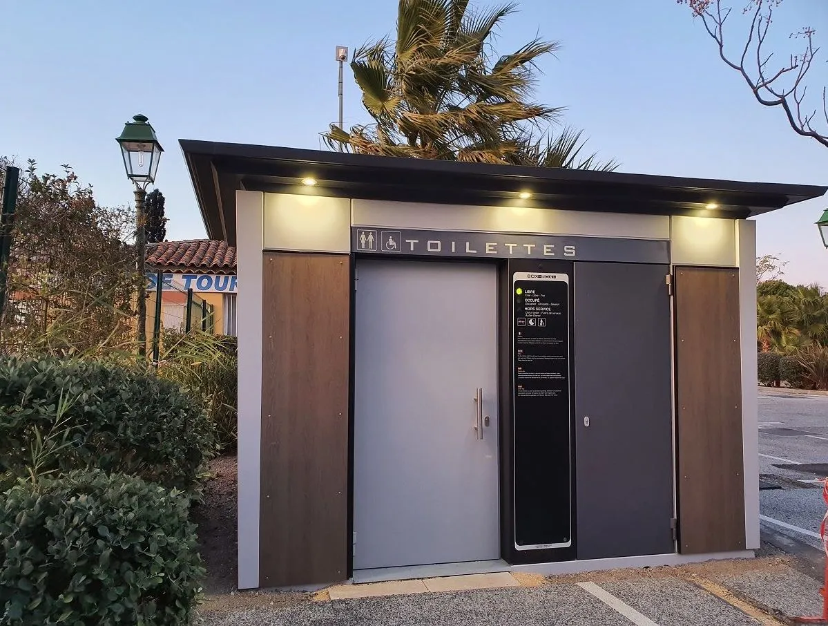 Verlichte Openbare Toiletten