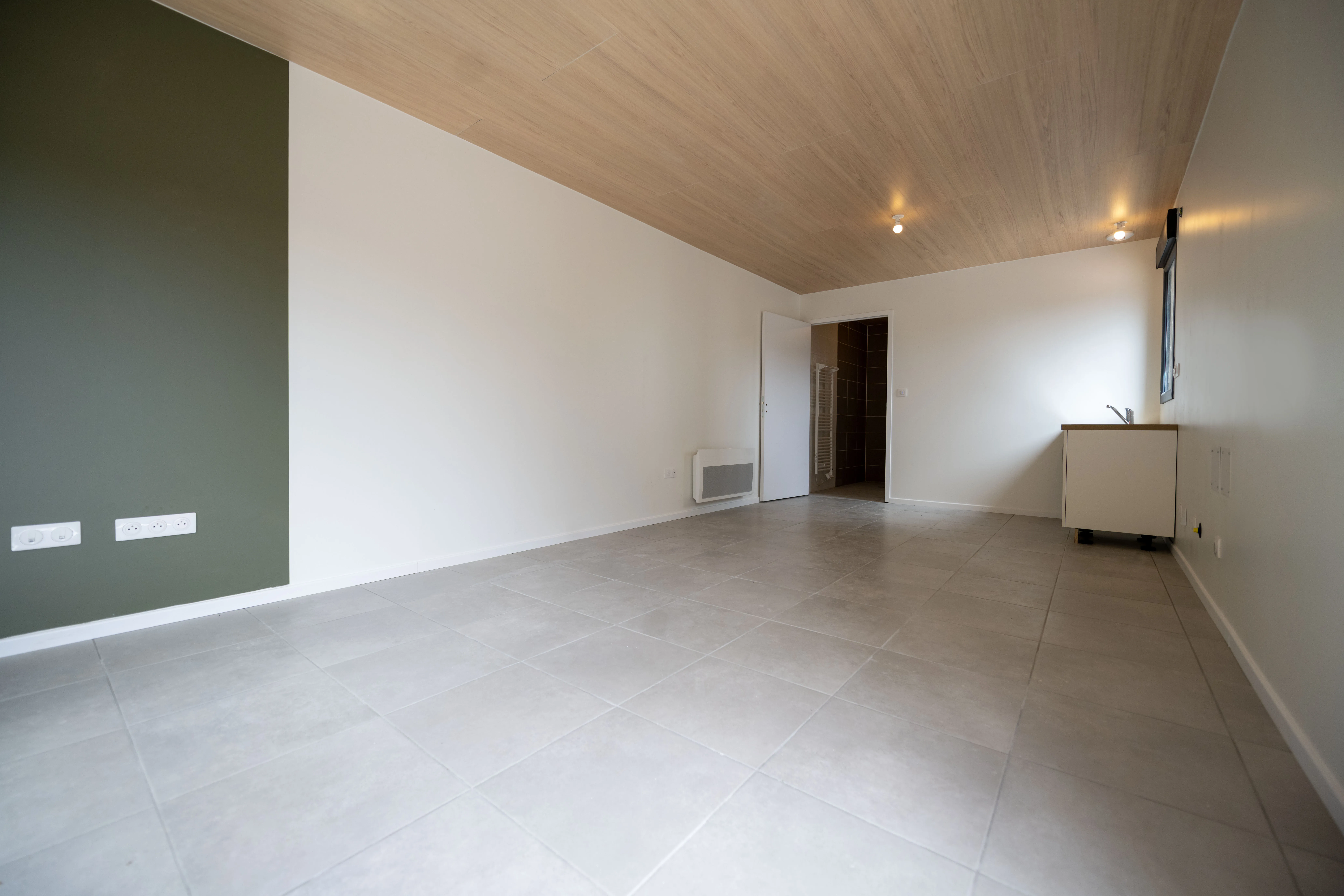 Toiletten in een sanitaire cabine